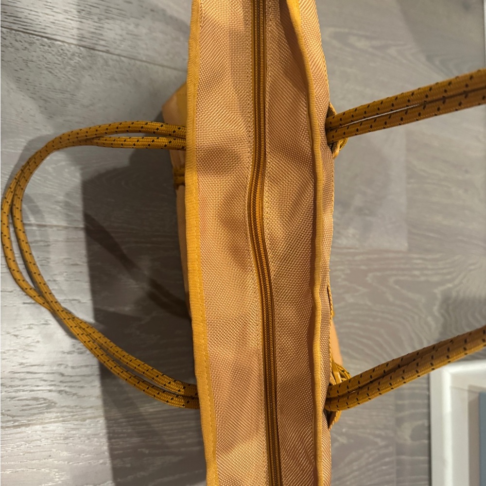 Nike RPM Tote Bag - Picture 4 of 8